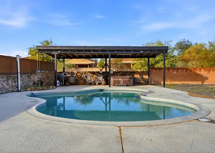 Сasa de vacaciones Gated Acre Poolside Retreat Tucson